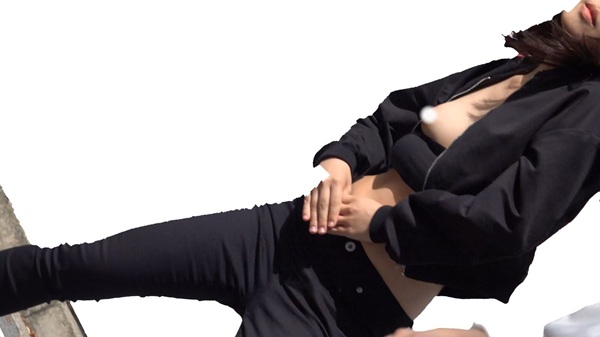 おっぱいポロリ