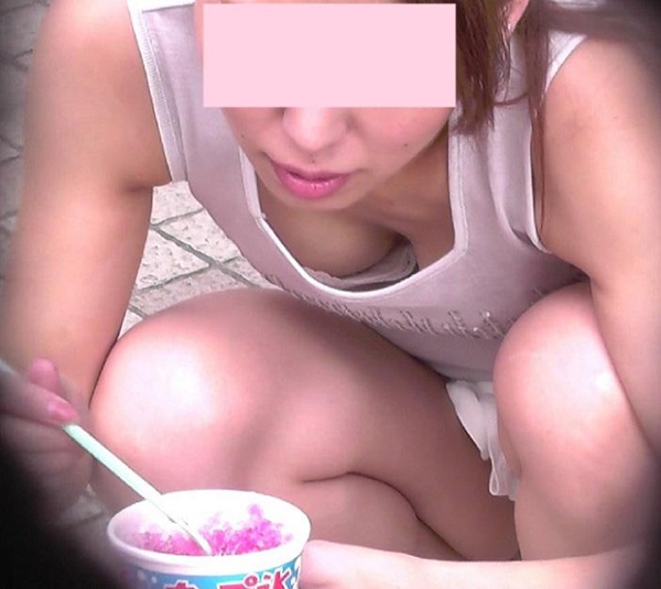 胸チラ盗撮